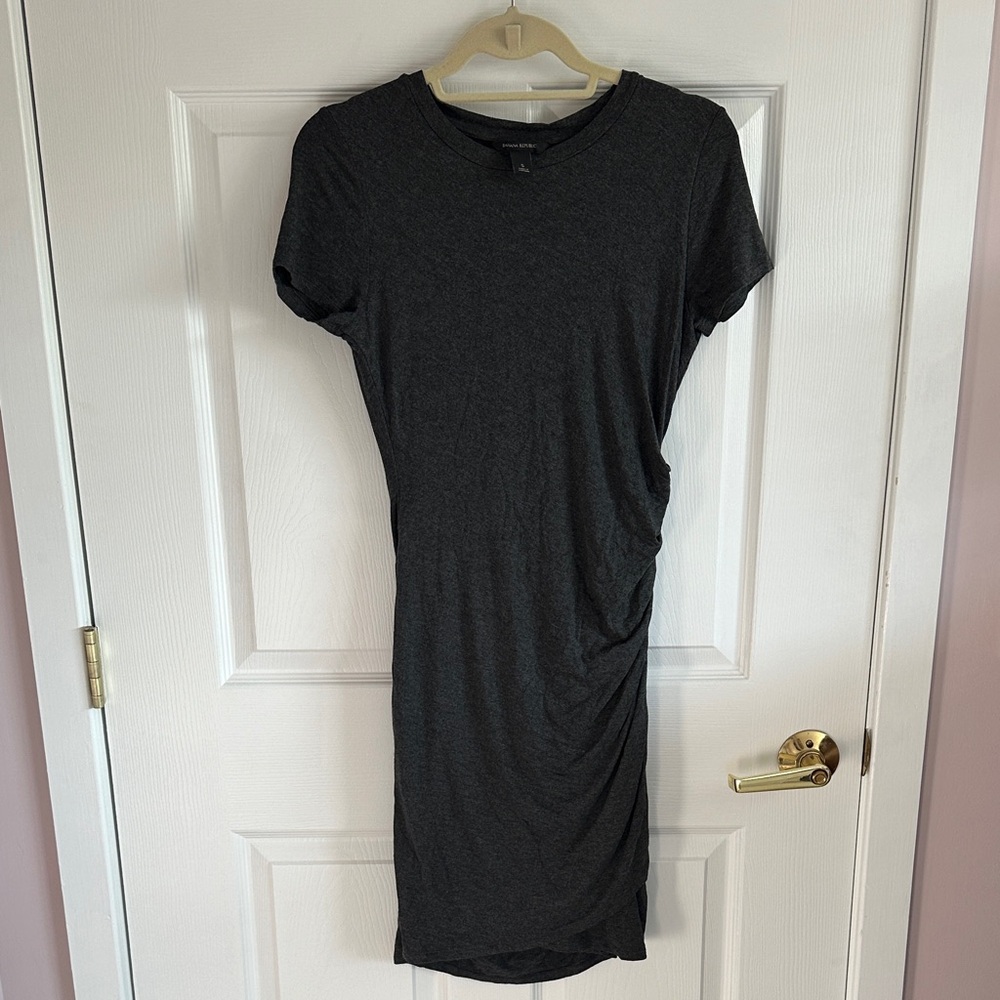 Banana Republic ruched gray fitted dress